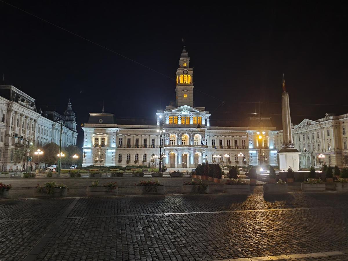 ☆ Bulevard Apartments ☆ Арад Екстер'єр фото